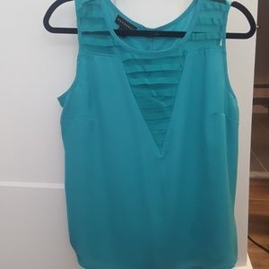 👚Sleveless blouse